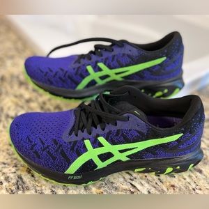 Ladies New Asics Dynablast - size 9
